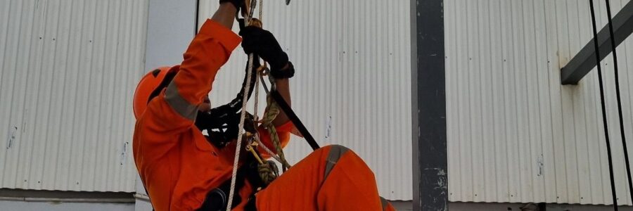 Lokasi Pelatihan Tenaga Kerja Bangunan Tinggi Tingkat 1 di Mimika Papua