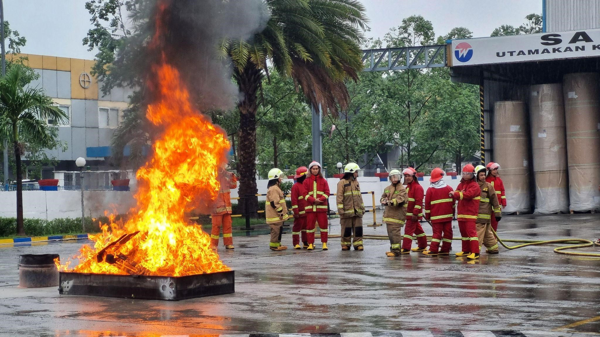 Tugas Regu Penanggulangan Kebakaran - Pelatihan Tugas Regu Penanggulangan Kebakaran - Fire C