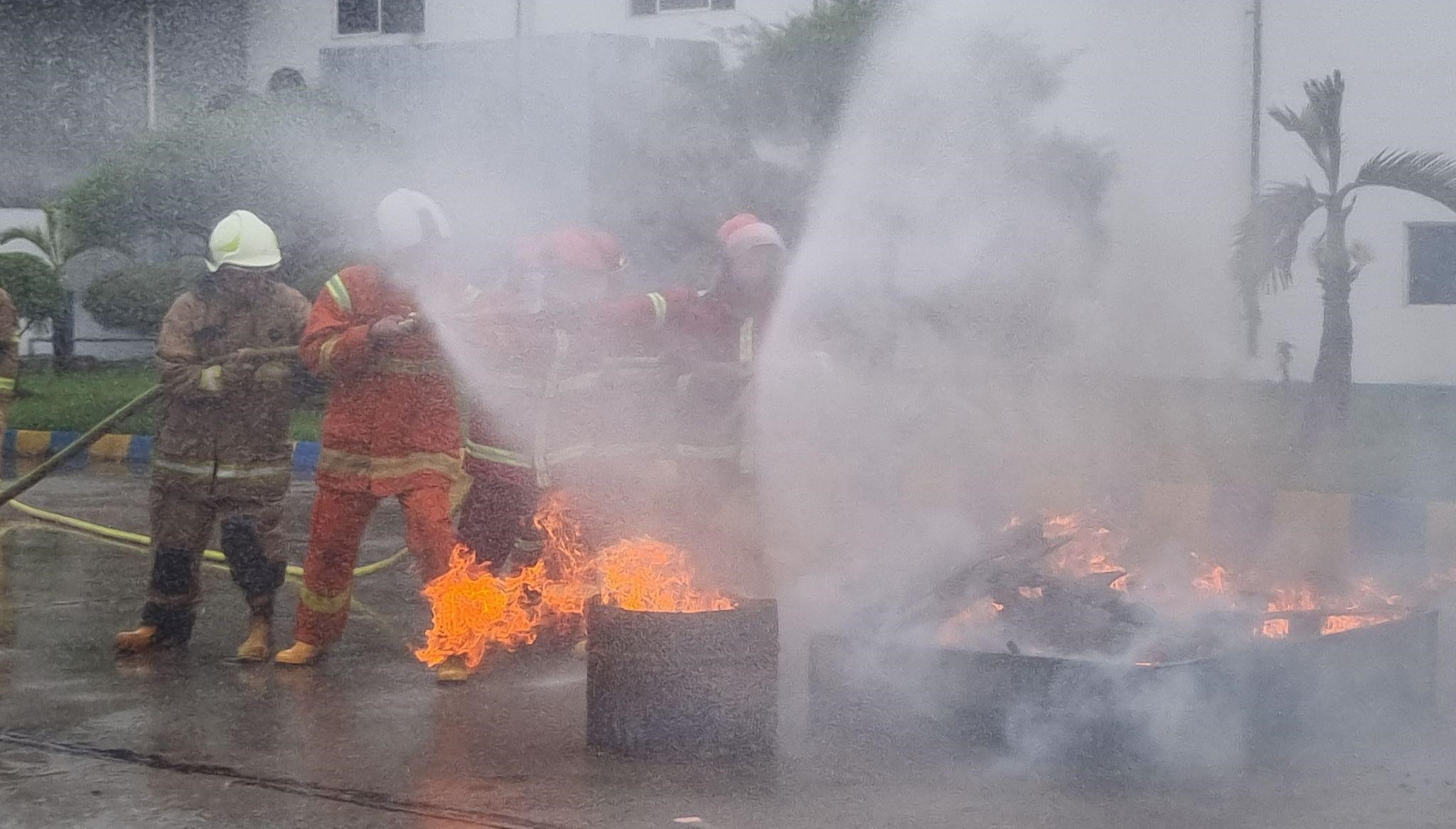 Tugas Regu Penanggulangan Kebakaran - Pelatihan Tugas Regu Penanggulangan Kebakaran - Fire C